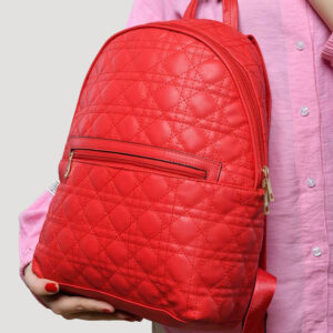 شنطة ظهر حريمي مبطنة