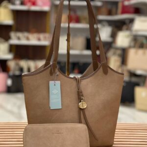 photo_5976512864757419538_y